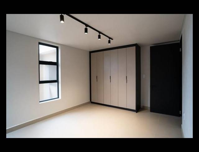 3 BEDROOM TOWNHOUSE FOR SALE IN WATERKLOOF GLEN